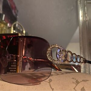 Y2K Guess Women's Sunglasses with Gold Accents